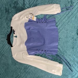 1 State, size S, blue bonnet top.